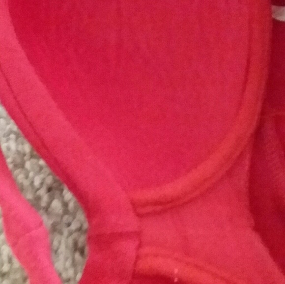 SOLD! Red V-Neck Tank Top ⚘ - Picture 3 of 5